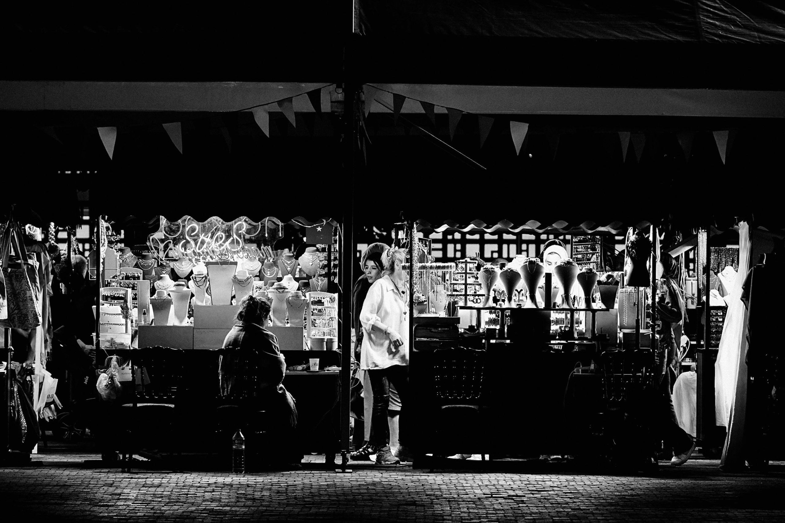 ai-vs-human-marketing